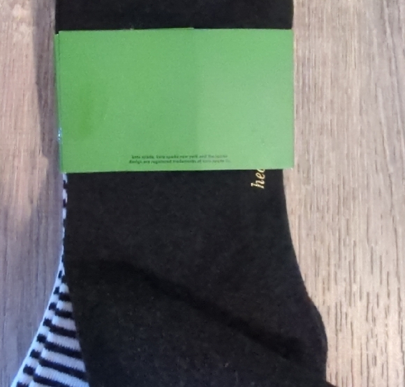 Kate Spade White and Black Socks with Red Apple, Hot Dog and Pretzel NWT - Picture 5 of 6